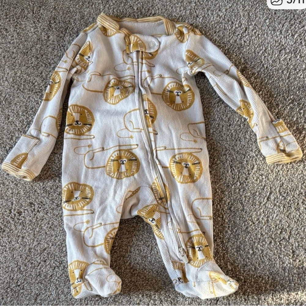 Unbranded Cream and Mustard Lion Print Baby One-Piece